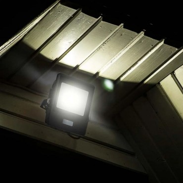 V-TAC PRO Faro LED Chip Samsung 10W con Sensore PIR Cavo 1m Colore Nero Luce Bianca Fredda 6500K IP65